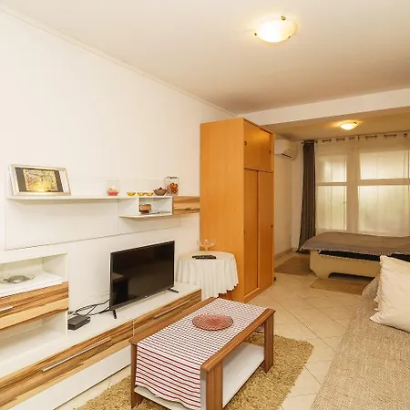 Suesses Studio-apartment 800 Meter Zum Mit Waschmaschine Und Parkplatz